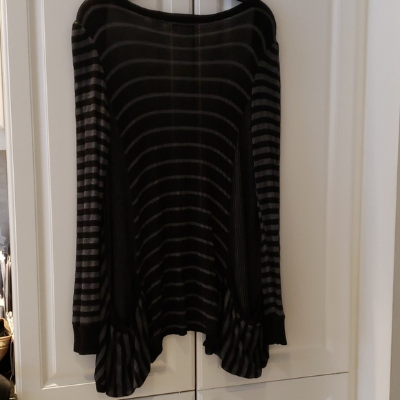 Open Flowy Cardigan - Picture 2 of 4